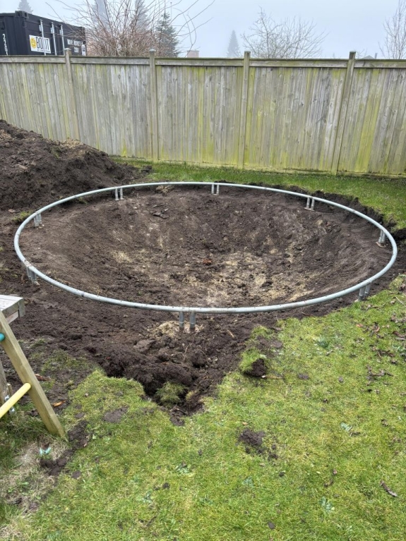Udgravning til trampolin nedgravning